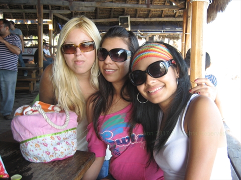 Some young ladies at Joe's Oyster Bar!