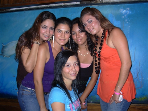 Young ladies at Joe's Oyster Bar